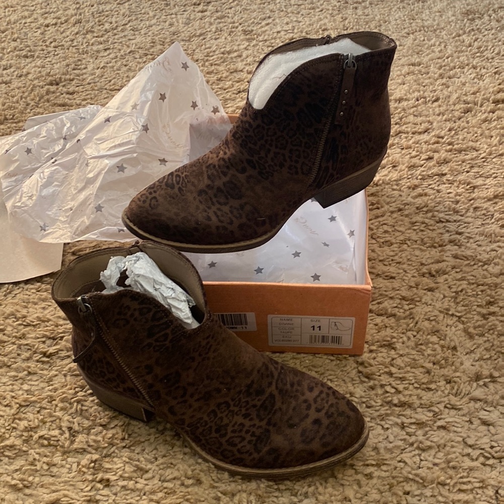 Leopard booties